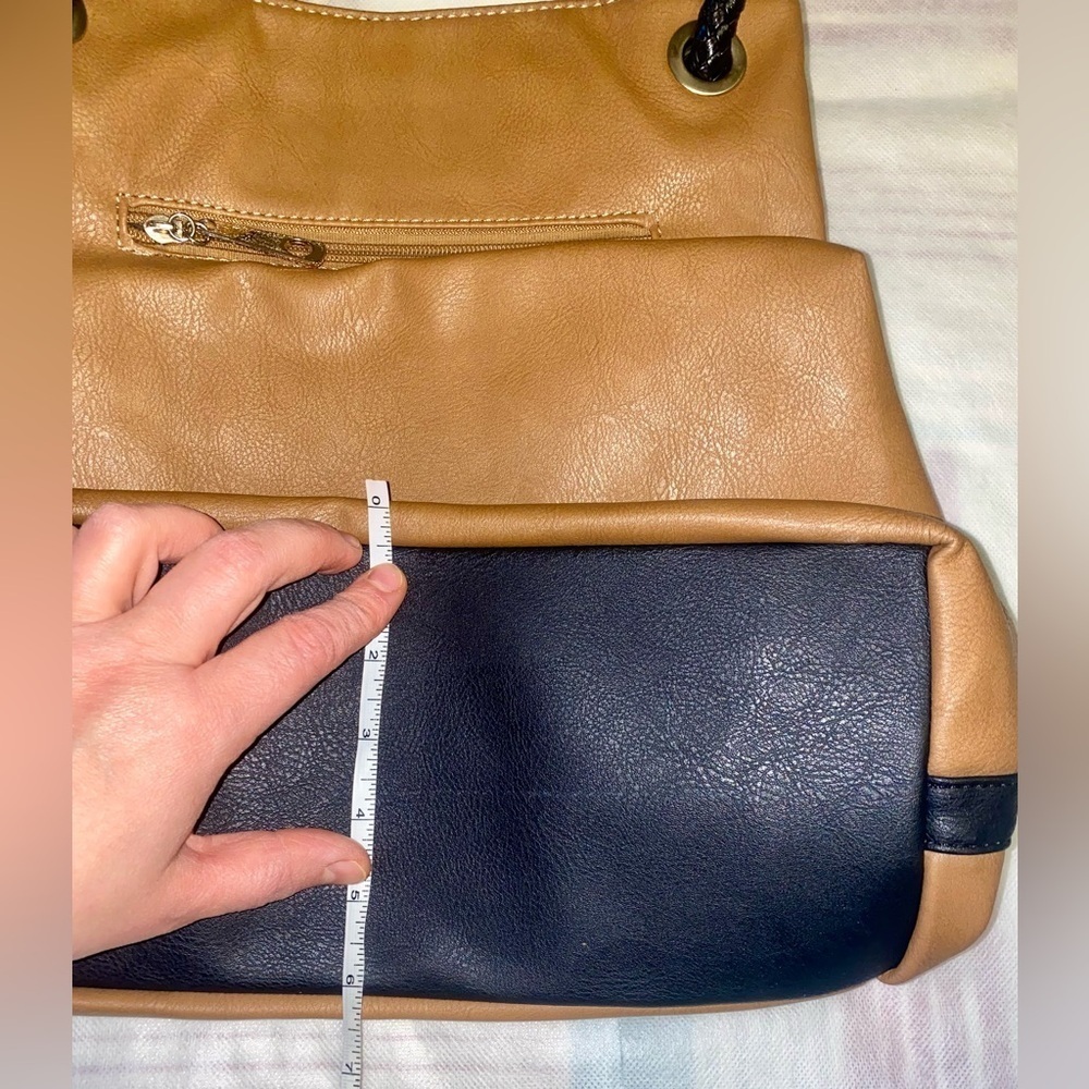 Michael Kors bag. Perfect condition - Picture 5 of 6